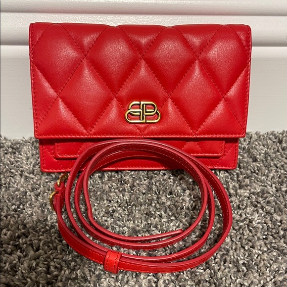 Balenciaga Red Leather XS Quilted Sharp Belt Bag - Picture 12 of 14